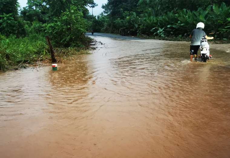 Fuertes lluvias causaron deslizamientos desbordamiento de ríos y