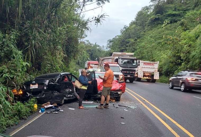 Dos Personas Graves Tras Aparatoso Choque En Ruta Teletica