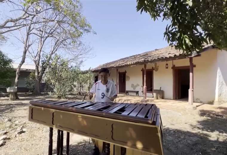 A Su Corta Edad Este Amante De La Marimba Se Abre Camino En El Mundo