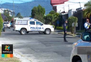 Al menos tres hombres lograron huir de la policía tras asaltar una vivienda en Curridabat