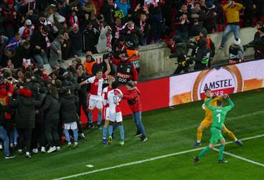 Slavia Praga sorprende al Sevilla y lo apea de la Europa League.|UEFA 