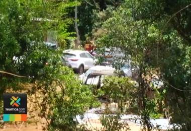 Según el OIJ aún faltan por recuperar tres de los 16 vehículos encontrados en una finca de Alajuela