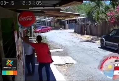 En bicicleta y con cuchillos fueron asaltados dos vendedores en Puntarenas
