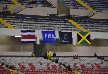 Poca asistencia para el partido entre La Sele y Jamaica | Carlos Leiva