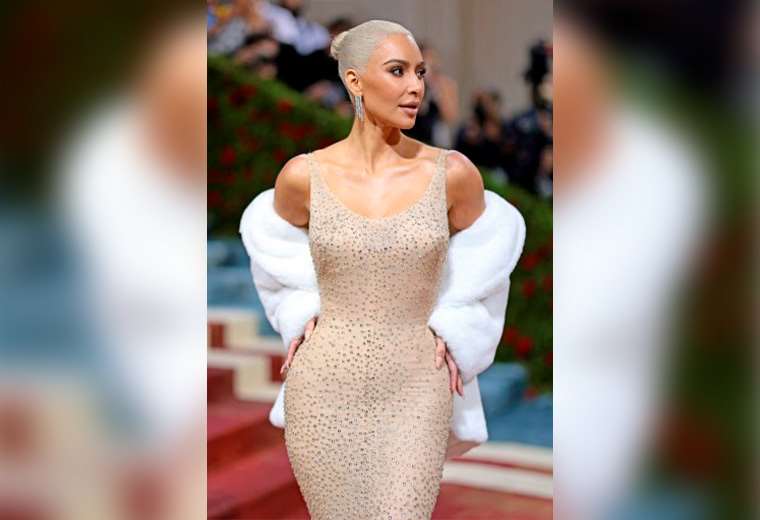 Kim Kardashian acusada de dañar el vestido de Marilyn Monroe