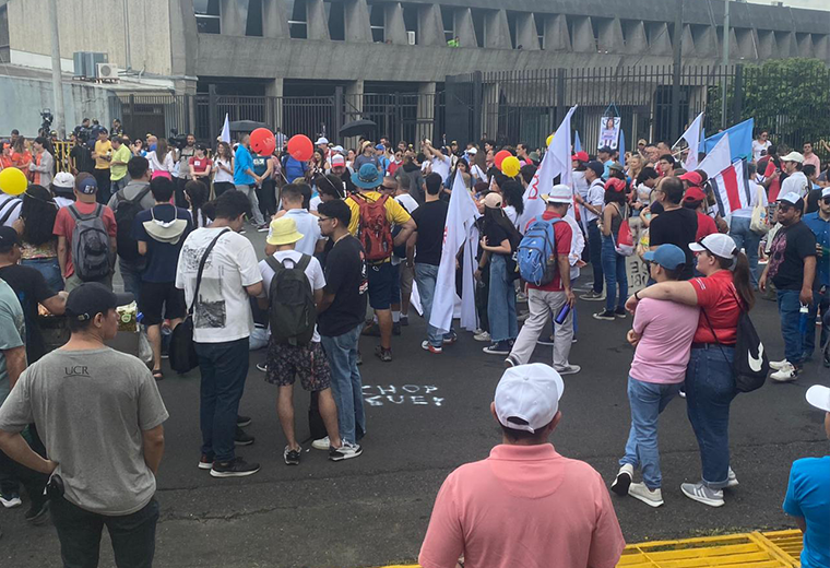 Gobierno de mentiras, crisis de verdad: el reclamo de una multitud a administración Chav