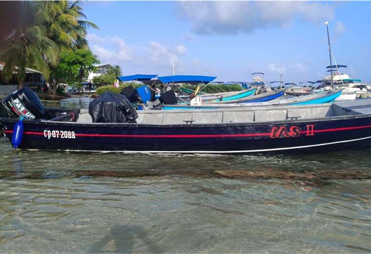 Guardacostas busca embarcación llena de migrantes desaparecida en el mar Caribe