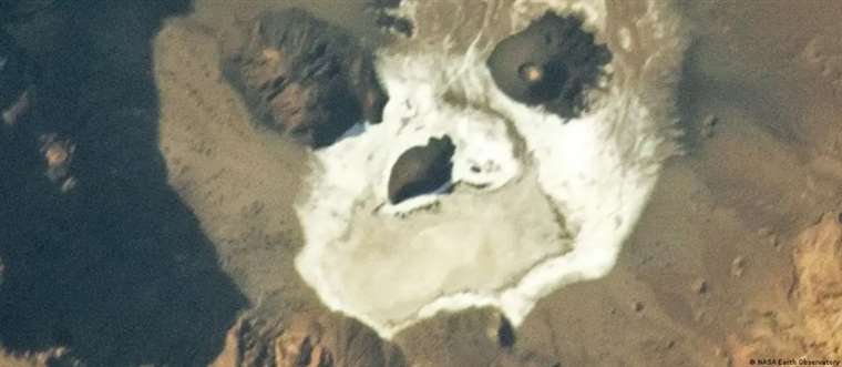 Astronauta observa la Tierra desde EEI y ve calavera gigante en desierto del Sahara