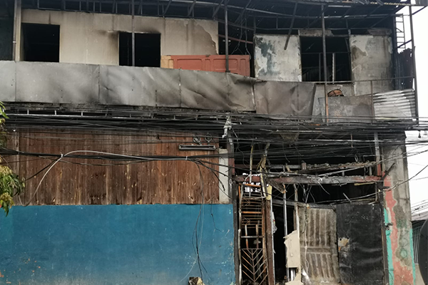 Incendio consumió casa en Pavas