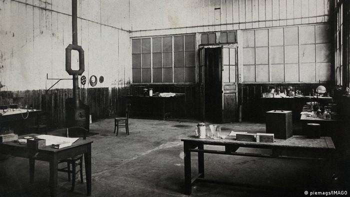 Cuerpo de Marie Curie era tan radiactivo que fue enterrada en un ataúd de plomo