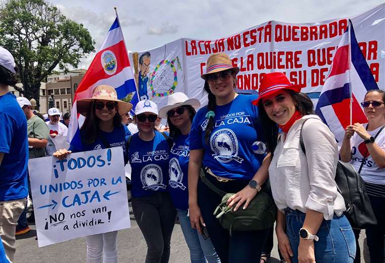 Bajo la consigna “¿De quién es la Caja?  Del pueblo que trabaja”, marchan en San José