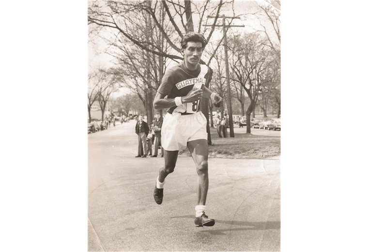 Mateo Flores ganó Maratón de Boston en 1952