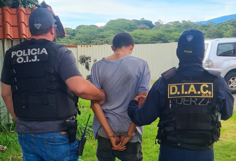 OIJ detiene a sospechosos de robar carros