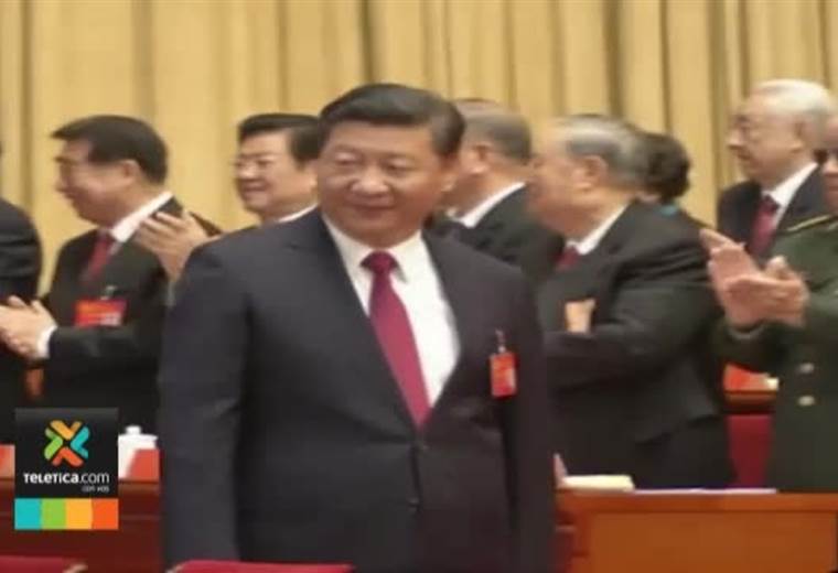 Presidente Xi Jinping anuncia una nueva era del socialismo en China