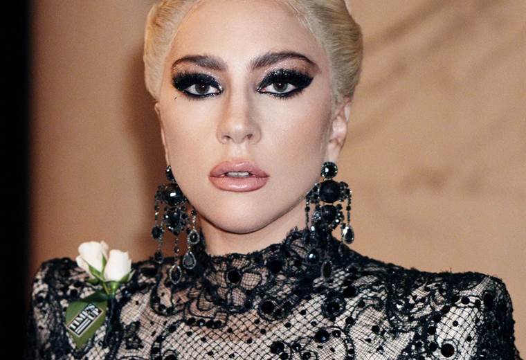 Lady Gaga, Miley Cyrus y Sam Smith: famosos llevaron 
a los Grammy una rosa blanca contra el acoso