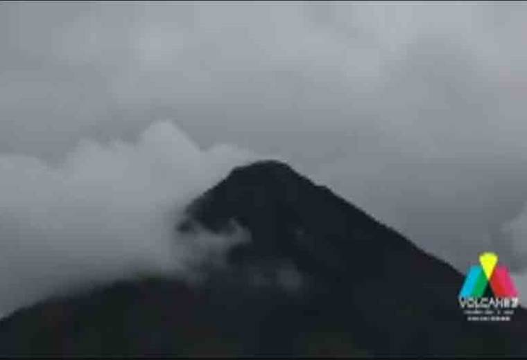 Volcán Arenal muestra incremento en su actividad