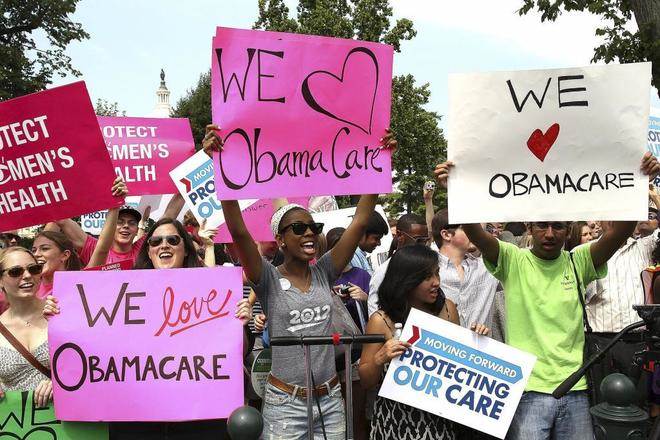 Un juez de EE.UU. declara inconstitucional el plan médico 'Obamacare'