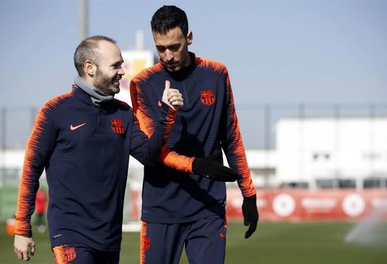 Busquets sobre jugar con Xavi e Iniesta: "Teníamos un feeling especial entre los tres"