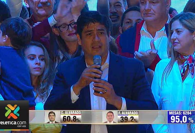 Líderes latinoamericanos felicitan a Carlos Alvarado por su victoria en elecciones presidenciales
