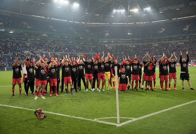 Eintracht Fráncfort sorprende al Bayern en final de Copa de Alemania