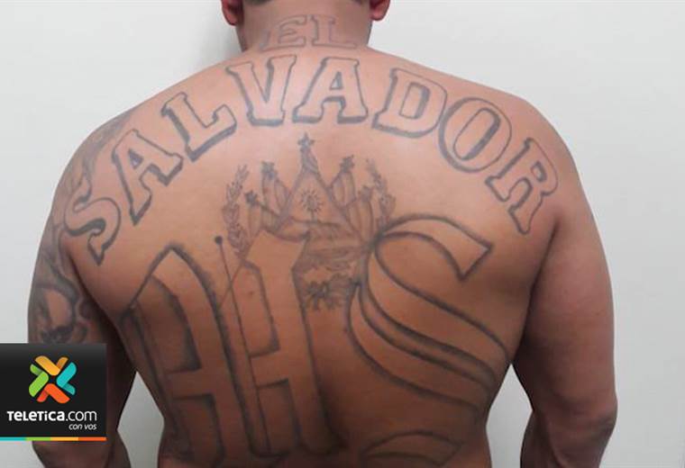 El Salvador aprueba penar con hasta 15 años de cárcel difundir mensajes de pandillas en medios