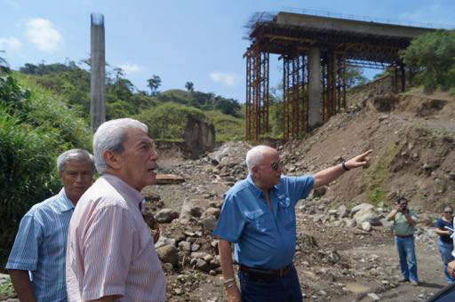 Ministro del MOPT inspeccionó obras en carretera a San Carlos y conoció soluciones a sus problemas