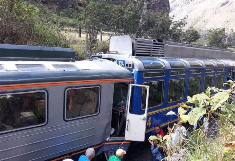 Choque de dos trenes con turistas en la vía a Machu Picchu deja seis heridos