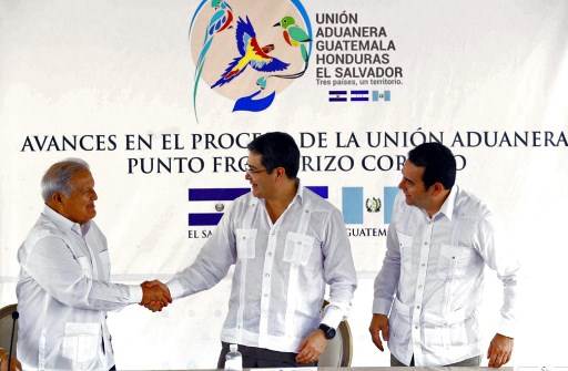 El Salvador se suma a unión aduanera de Guatemala y Honduras