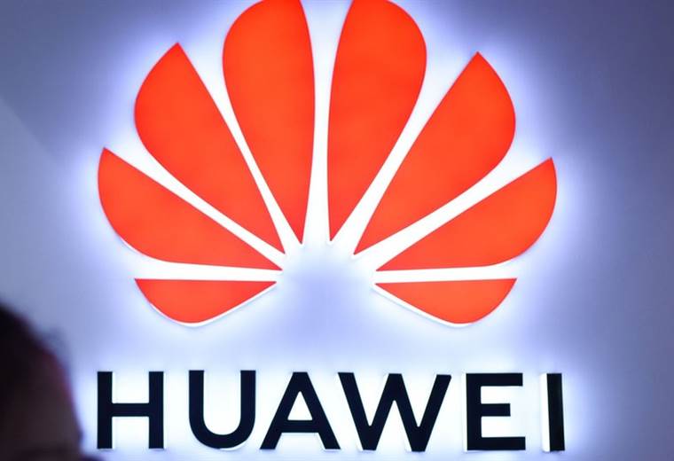 Huawei: por qué Australia prohíbe las operaciones de 5G de la mayor productora de celulares del mundo