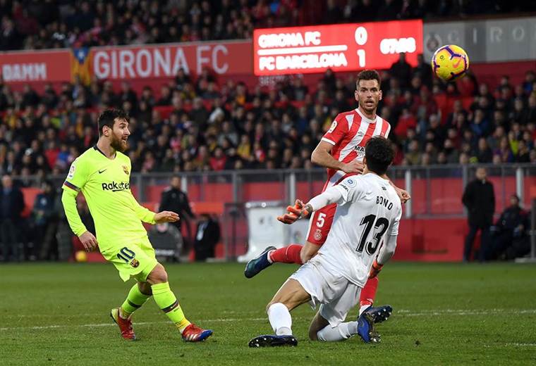Barcelona cumple ante el Girona y conserva ventaja con el Atlético