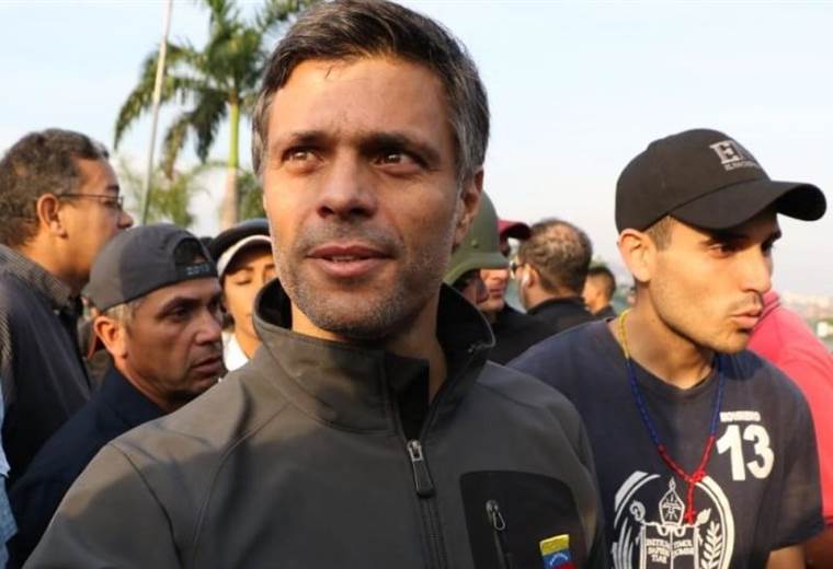 Venezuela acusa a embajador de ser "cómplice" en "fuga" de López