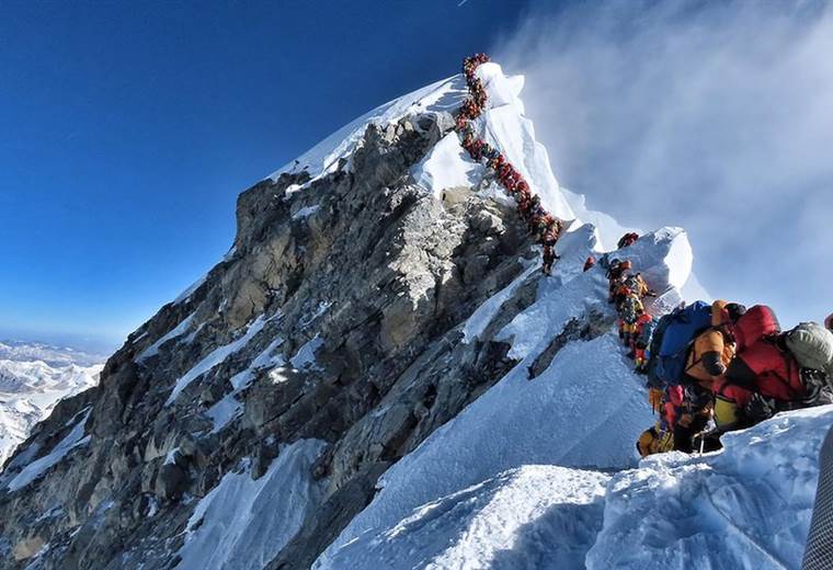 China demarcará frontera en la cima del Everest debido al COVID-19