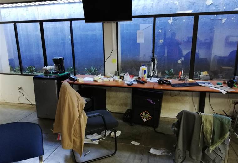 Sala de redacción de Confidencial después del asalto de la Policía Nacional, el pasado 14 de diciembre de 2018 