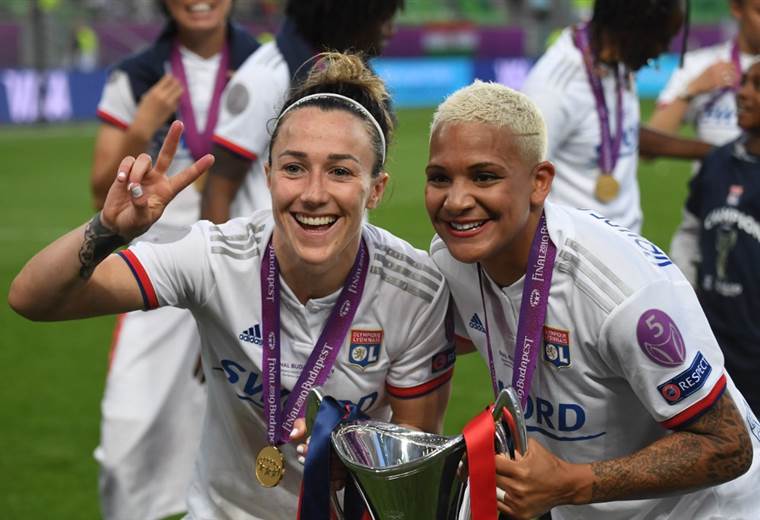 Inglesa Lucy Bronze gana premio a mejor jugadora UEFA de la temporada