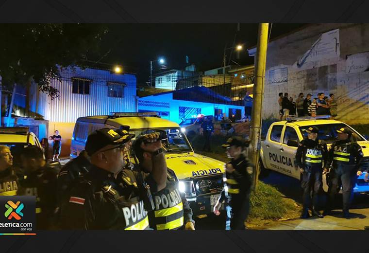 Oficial de Fuerza Pública y aparente ladrón resultan heridos tras balacera en Desamparados