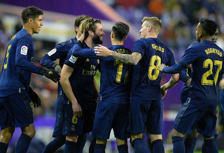 Real Madrid vence en Valladolid y se escapa del Barcelona