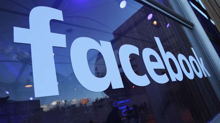 Facebook demanda a una firma analítica por uso inapropiado de datos