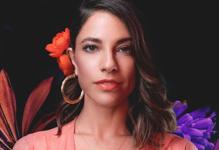 Cantante Debi Nova está nominada a tres Latin Grammy