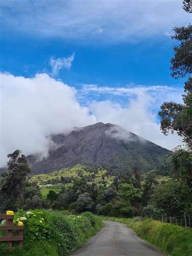 Parque Nacional Volcán Turrialba reabrirá en diciembre 
