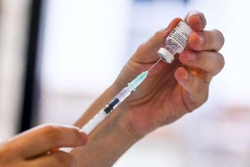 Mujer italiana recibe por error seis dosis de la vacuna de Pfizer