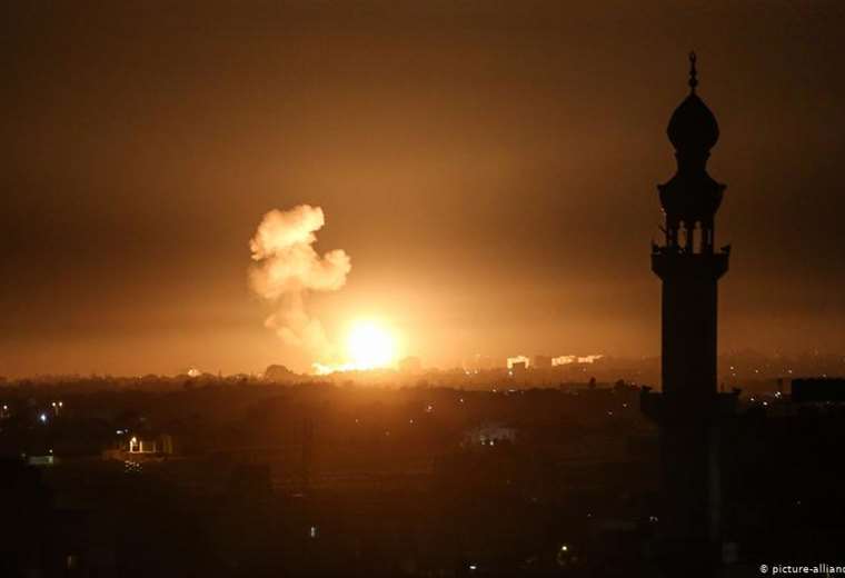 Ejército de Israel vuelve a bombardear objetivos de Hamás en Gaza