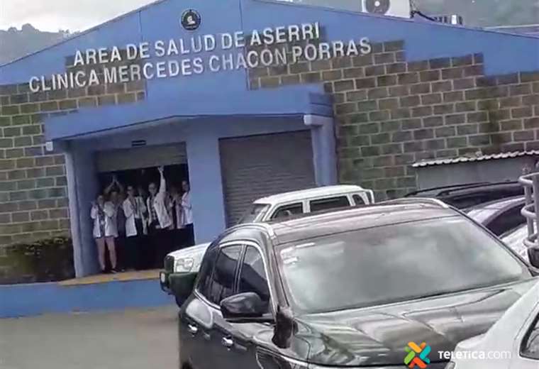 Video: Payaso sacó lágrimas a personal de salud en Aserrí