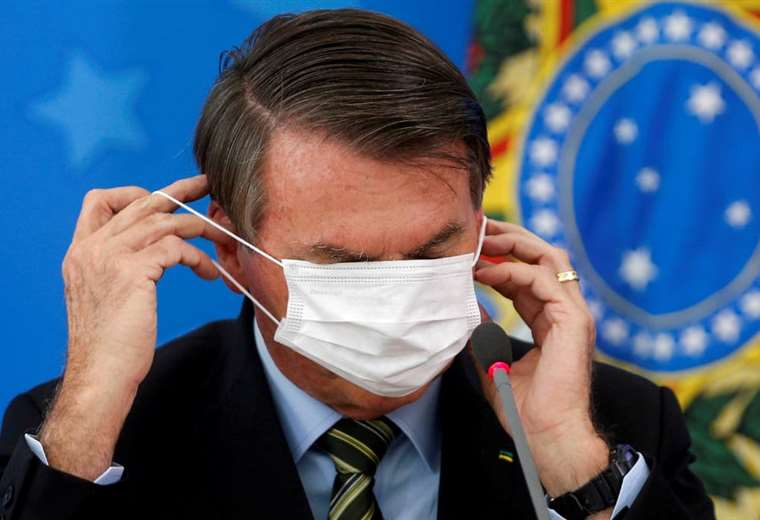 Bolsonaro tilda de "payasada" a comisión que pidió inculparle por gestión de pandemia