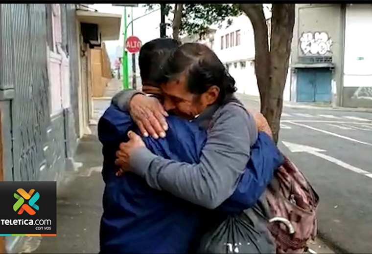 Hermanos en situación de calle se reencontraron después de 32 años de no verse