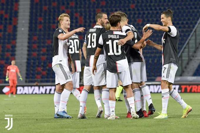 Juventus y Cristiano Ronaldo despejan dudas con un 2-0 en Bolonia