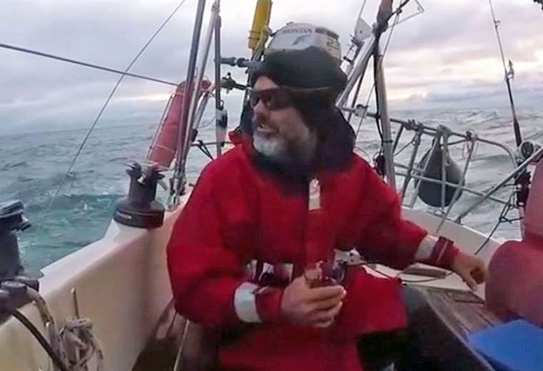 Argentino cruzó el Atlántico en velero para ver a sus padres 