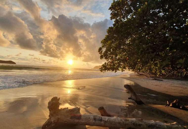Revista Forbes destaca una playa costarricense entre las mejores