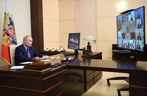 Putin felicita a Biden y se dice dispuesto a "colaborar" con él