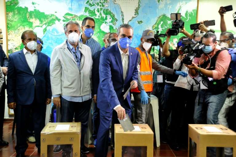 Opositor Luis Abinader ganó elecciones en República Dominicana Teletica