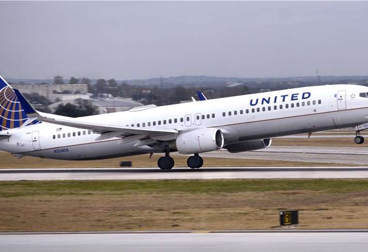 United Airlines podría despedir hasta 36 mil personas en octubre